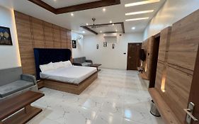 Saini Hotel